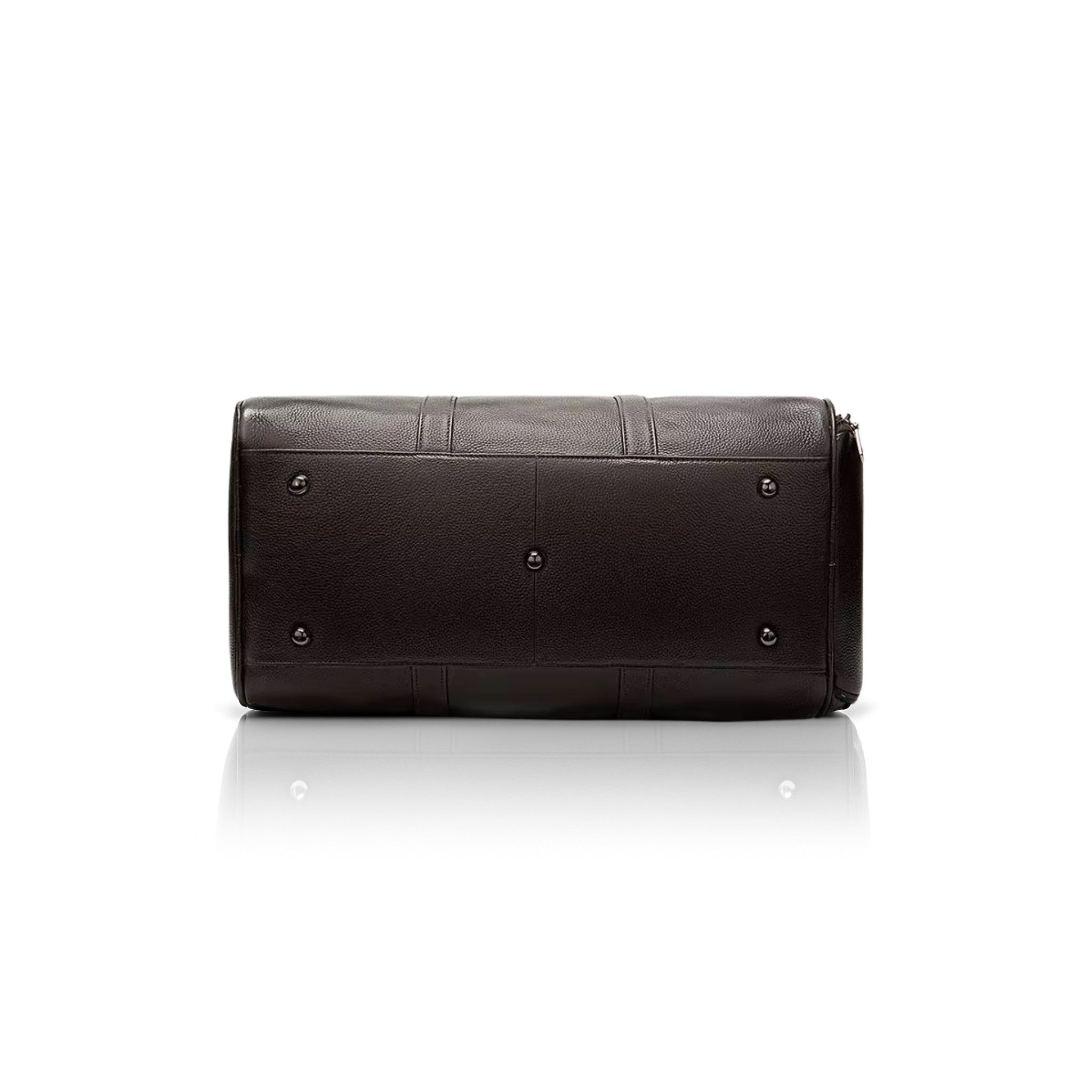 VUOTÍGA leather travel bag on a white background